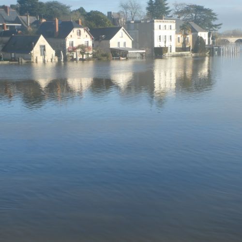 QUAIS A BOUCHEMAINE